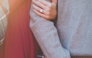 getting ready for engagement photos