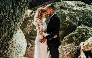 how to pose as a bride