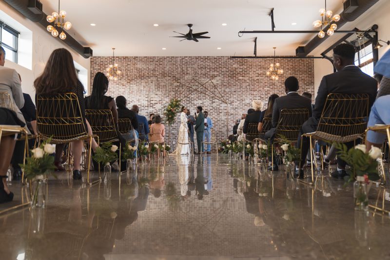 Cambridge Mill: A classy wedding by the Grand River