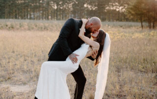 Karyai Park stands out as a beautiful wedding venue thanks to its unique combination of natural beauty and convenient amenities.