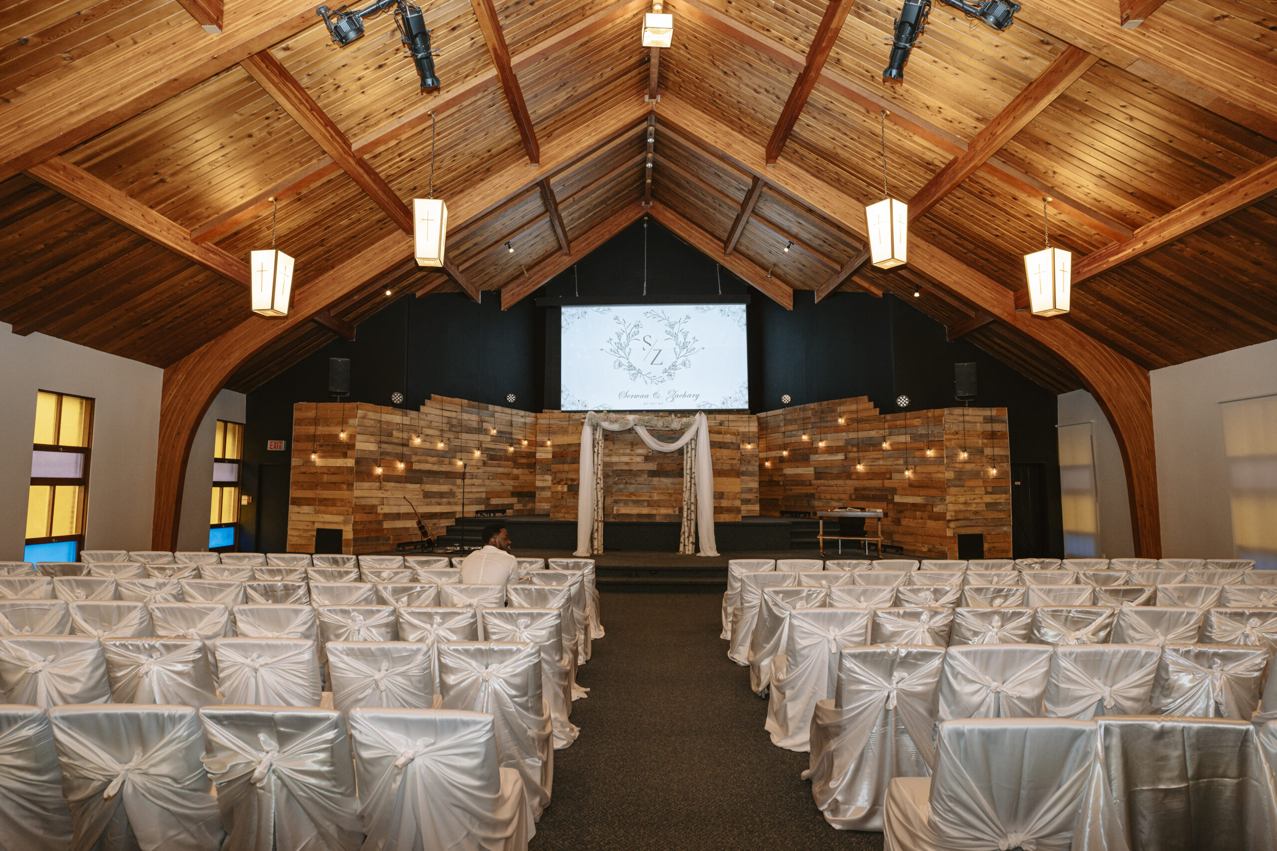 BB200457 Calvary Baptist Church Oshawa Wedding Venue